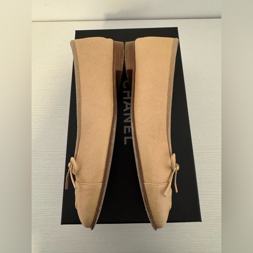 Chanel Pebbled Leather Tan Beige CC Classic Ballet Flats EU 36 US 6 Authentic - Picture 8 of 11